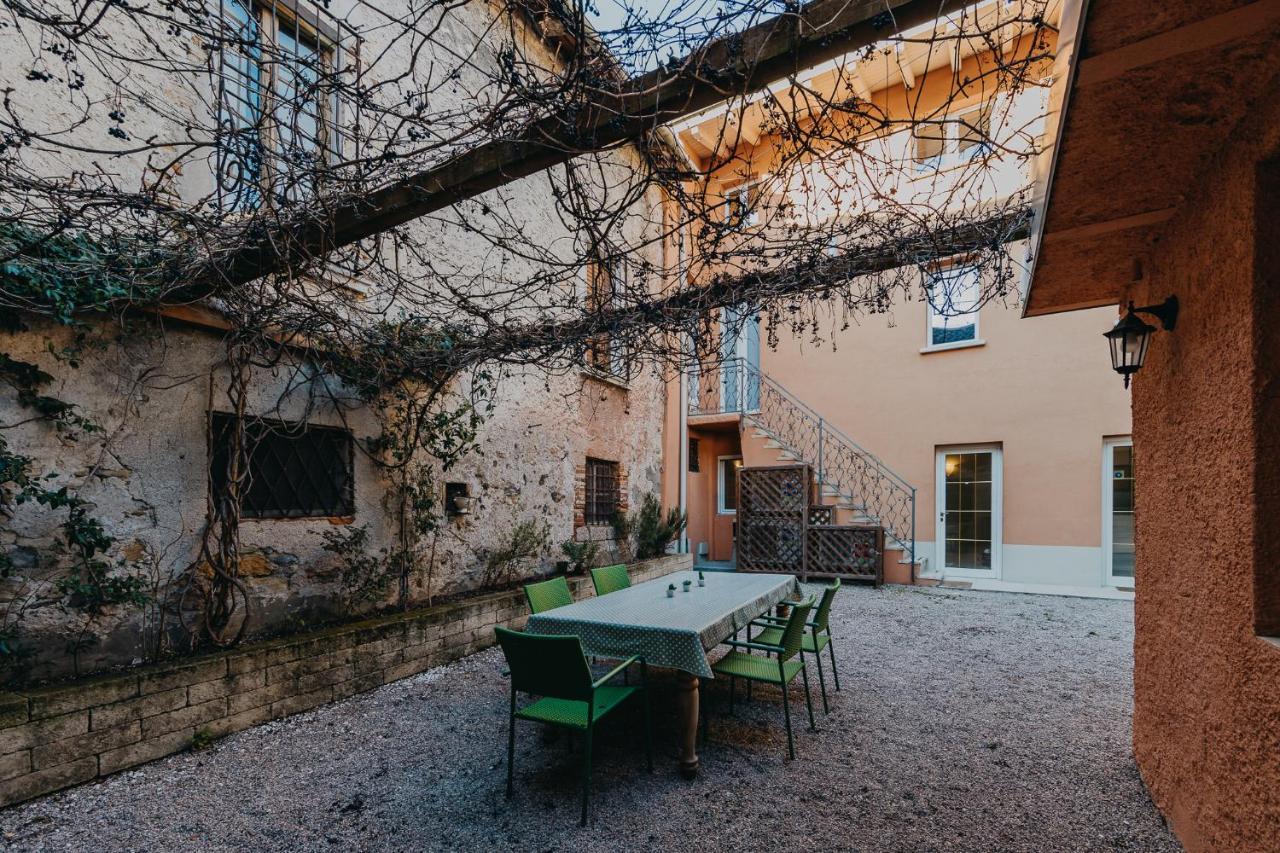 Le Due Dame Hotel Manerba del Garda Luaran gambar